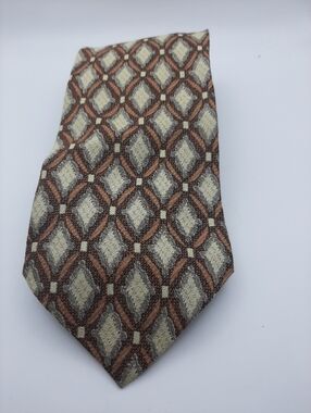 Hugo Boss Brown and Cream Geometric Silk Tie